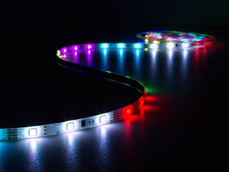 KIT-MET-DIGITAAL-GEANIMEERDE-LED-STRIP,-CONTROLLER-EN-VOEDING---RGB---150-LEDs---5-m---12-VDC-(LEDS10DRGB)