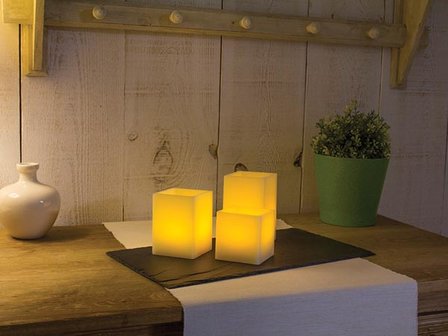 Real-candlelight-LED---set-of-3-square-models---7.5---10-and-12.5---batteries-not-provided-(RCL-LED-002-UW)