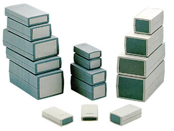 BEHUIZINGEN VAN GEGOTEN PLASTIC - DONKERGRIJS 120 x 60 x 30mm (G407)