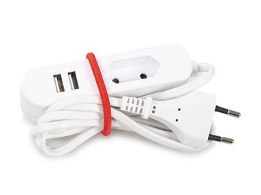 STEKKERDOOS MET 1 EUROSTEKKER EN 2 USB-POORTEN - IDEAAL VOOR OP REIS (WTA26WUSB)